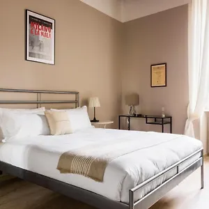 home-at-hotel-torricelli-apt.italymilanhotels.net/